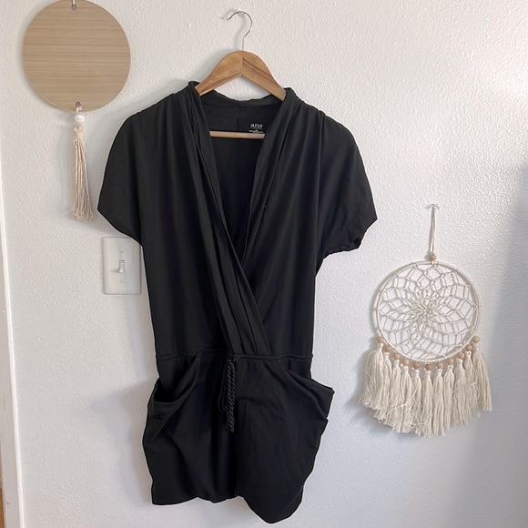 Dresses & Skirts - pocket dress